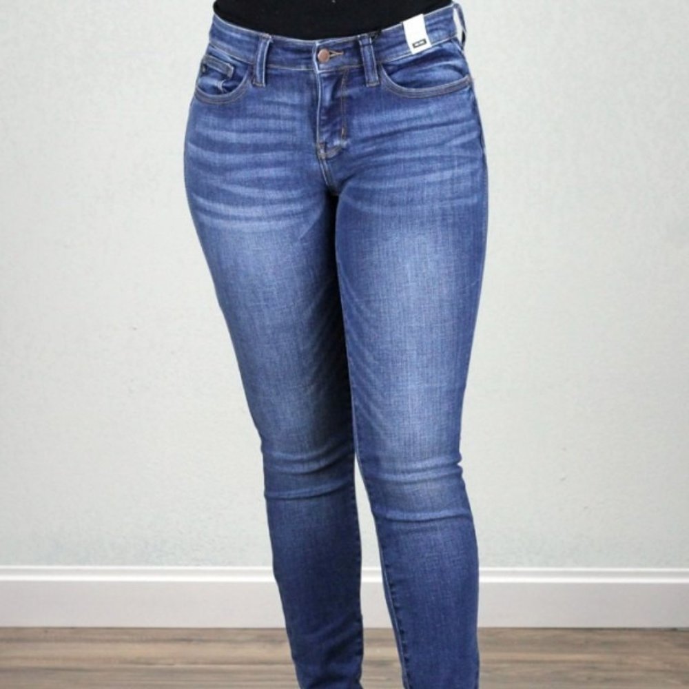 Judy Blue Mid-Rise Skinny Jeans Plus sz 24